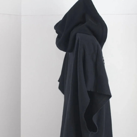 AND1 - Picture 8 of 10